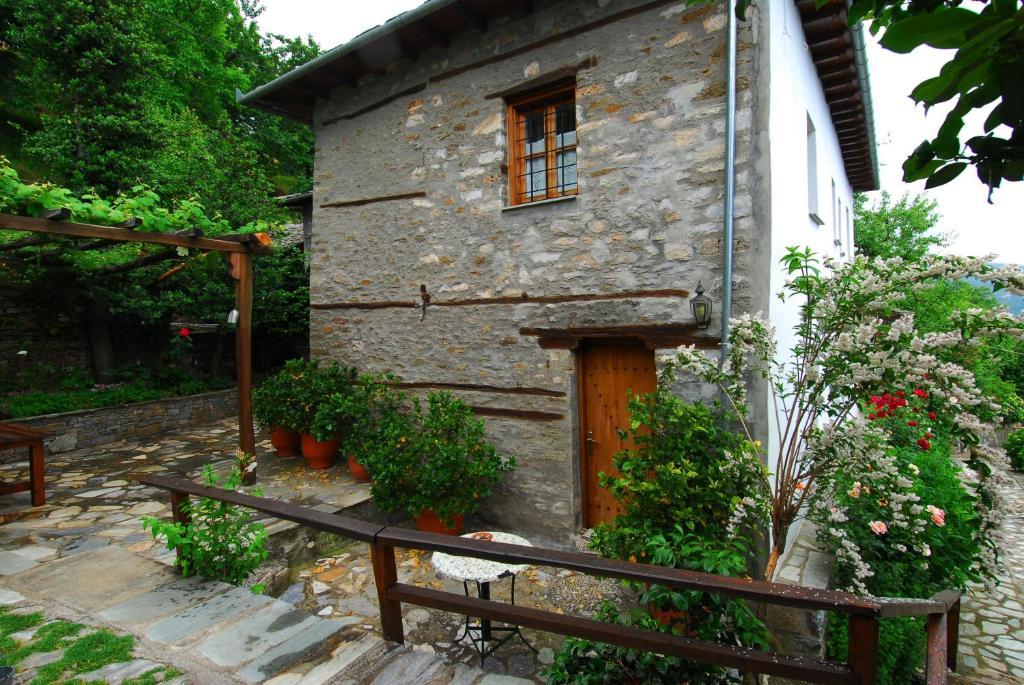 Archontiko Iatridis Hotel Mourésion Екстериор снимка